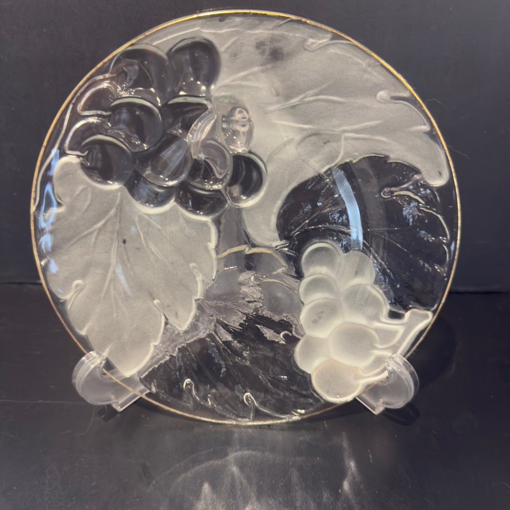 Vintage KIG Glass Gold Trim 7” Raised Grapes Salad Dessert Plates Set of 4